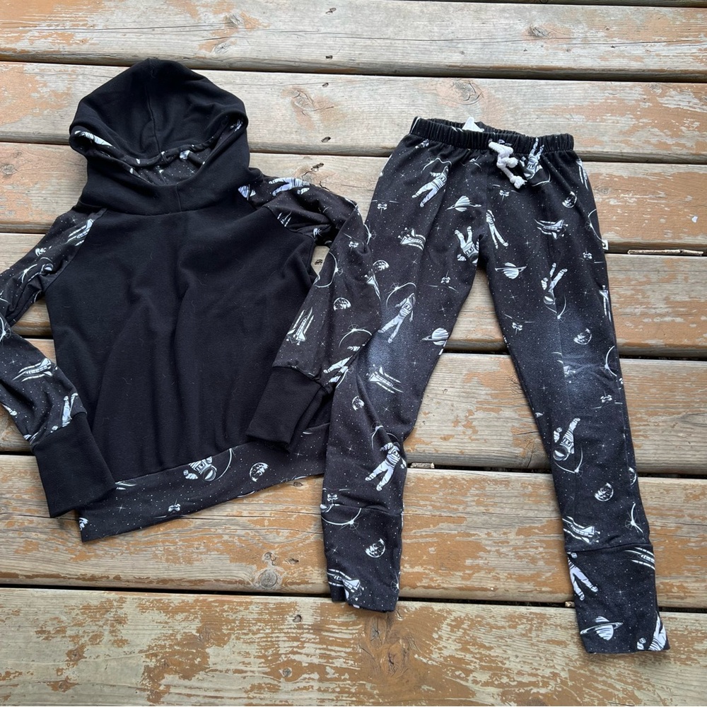 Bumblito Matching Space Hoodie & Joggers Set - Size 5/6